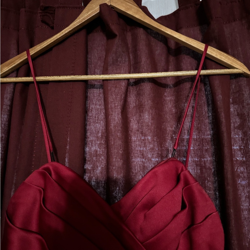 brand new like condition formal size 2 red dress by W too/. Prom dress - Picture 5 of 9